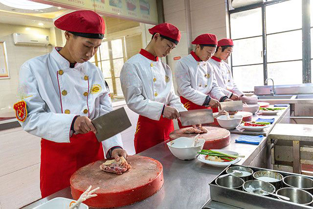 学厨师&学烘焙,究竟什么年龄更适合?