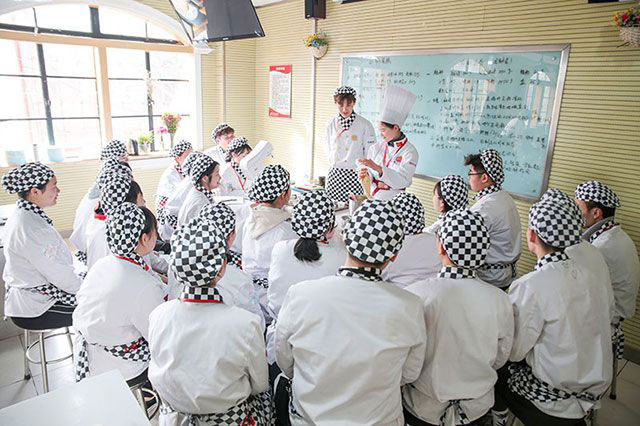 学厨师&学烘焙,究竟什么年龄更适合?
