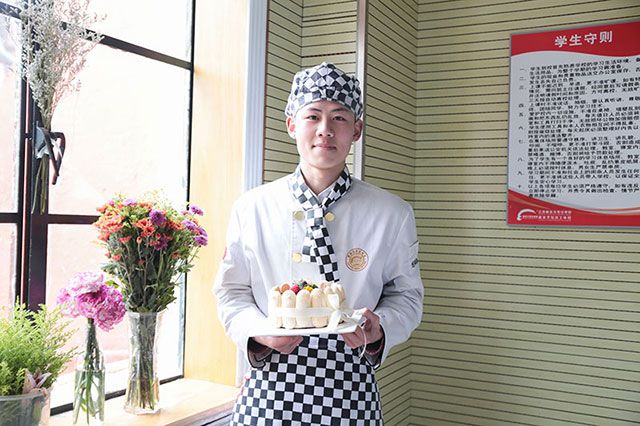 学厨师&学烘焙,究竟什么年龄更适合?